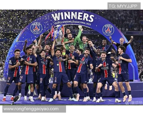 拿玻里与巴黎圣日耳曼的巅峰对决谁能笑到最后解析两队战术与球员表现
